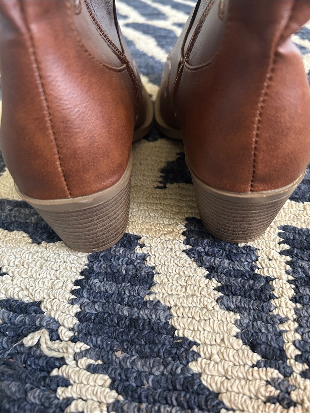 Women’s Brown Western Cowboy Boots – Stylish Embroidered Block Heel - Picture 3 of 4